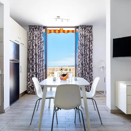 228 Ocean View Terrace And Sea View アパート アデヘ